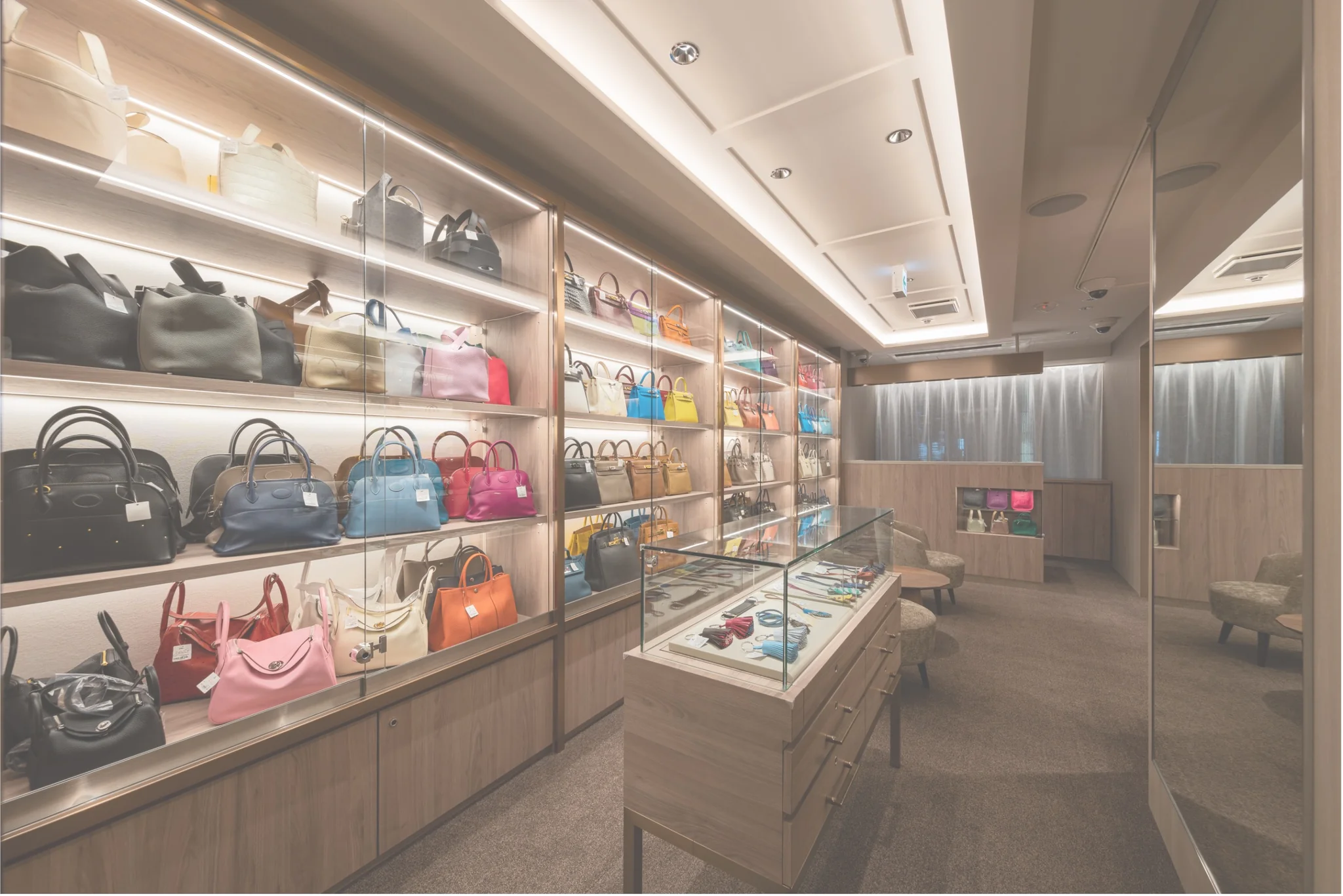 Luxury Fashion at Wholesale Prices